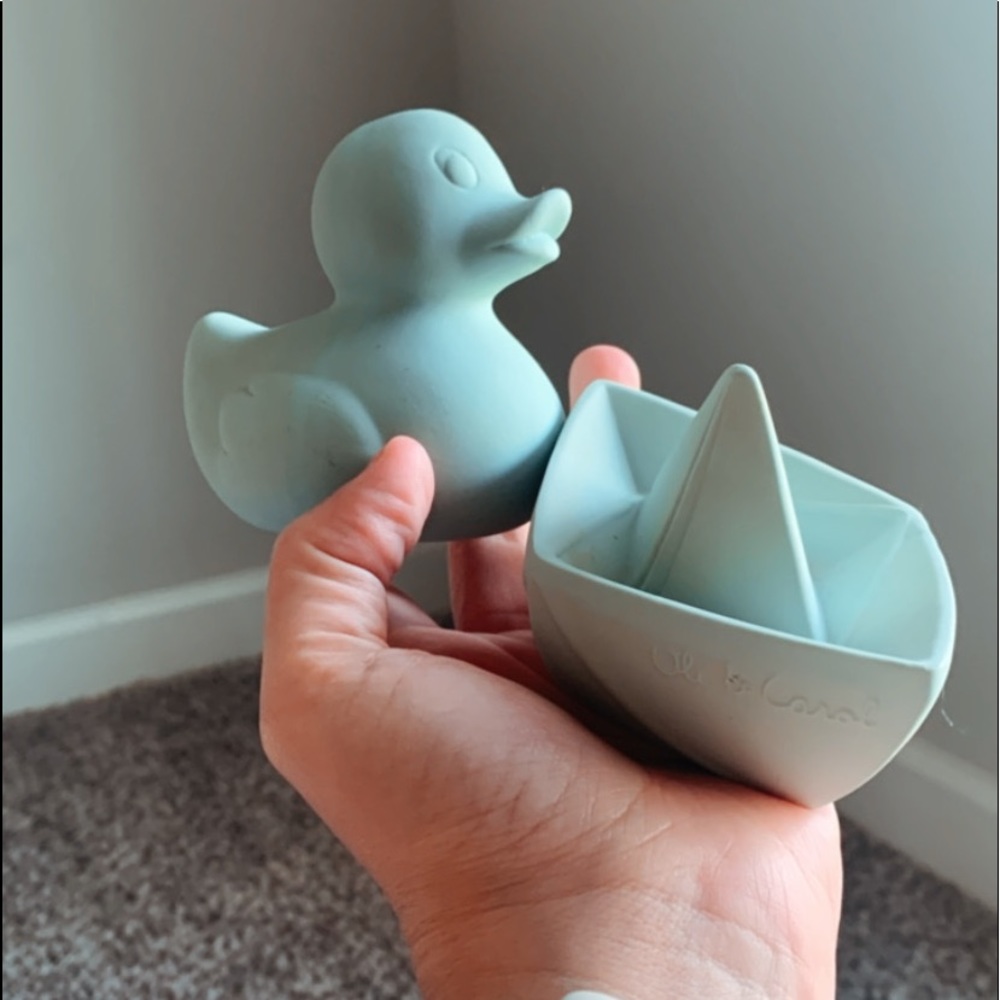 Oil & Carol Bath Toys